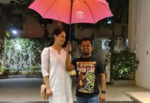Reenu Mathews Instagram - When Kullante Bharya (me) met Kullan's @jinu.ben real Bharya finally.😊🤗 We had to recreate our Umbrella pose too.❤ . . #kullantebharya #5sundarikal #amalneerad #memories