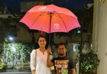 Reenu Mathews Instagram - When Kullante Bharya (me) met Kullan's @jinu.ben real Bharya finally.😊🤗 We had to recreate our Umbrella pose too.❤ . . #kullantebharya #5sundarikal #amalneerad #memories