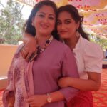 Rekha Krishnappa Instagram - All about the weekend fun... With friends ... #familyandfriends #friends #friendshipgoals #friendship #newbeggings Ankola Town Karwar
