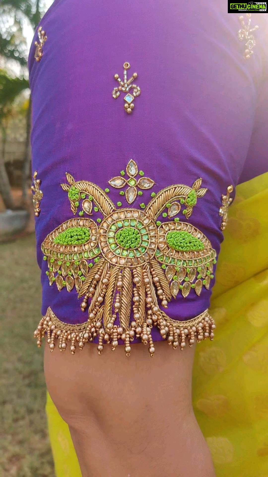 Rekha Krishnappa Instagram - Follow the page and browse for more beautiful designer blouses and dresses. @sanjayfashion_boutique I fell in love with the blouse as soon as I saw the work. It's flawless. They have choosen good material and it's proper design.. Thank you Jose kavi for this designer blouse. . . . #designerblouse #blousedesignes #blosedesigns #onlineshopping #aariwork #aariwoekblouses #sareeblousedesigns Chennai, India
