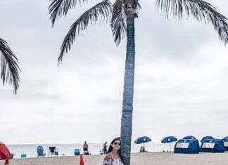 Richa Gangopadhyay Instagram - Such an amazing weekend in Ft. Lauderdale celebrating our bride, @anniesuri1 ! Loved everything about your bougie-beachy bachelorette bash and reuniting with your amazing friends and fam! 👯💃 We love you Annie and can't wait to be a part of your and @sumsummin 's big fat Indian wedding in a few months! 💒 Thank you @joe.langella for holding down the fort and having the best daddy-son bonding time with Luca while I was away! Mama needed this break 🥰😘 #latergram #bacheloretteparty #bachelorette #desigirls #girlstrip #girlsweekend #miami #girlsgetaway #ftlauderdale #bridesmaids #travel #florida #sunshinestate Ft Lauderdale, Fl