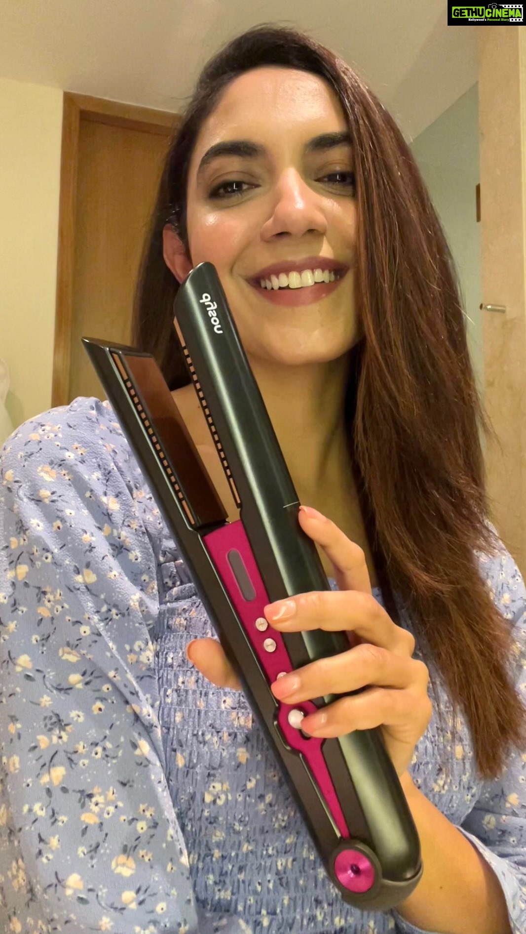 Ritu Varma Instagram - The Dyson Corrale straightener is my saviour when I’m having a bad hair day. Helps me make my hair look fabulous!! The fact that it’s cordless and doesn’t cause extreme damage to hair, makes it my favourite! @dyson_india #DysonIndia #DysonHair #DysonCorrale #Gifted