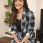 Ritu Varma Instagram - The all-new OnePlus TV Y1S Edge is definitely the #SmarterTVSmarterChoice for me, thanks to its Smart Casting and Effortless Connectivity with other OnePlus devices. You can experience it yourself at the OnePlus Nizam Palace or any other OnePlus Experience Store near you @oneplus_india #StayConnectedStaySmarter #OnePlusTVY1SEdge #OnePlusTV