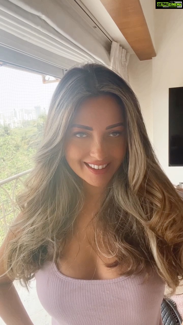 Riya Sen Instagram - ZERO SUGAR. ZERO CARBS. ZERO CALORIES. LIQUID BIOCELL® PURE The award-winning, multi-patented collagen matrix that’s completely changing the way you look, the way you feel and the way you age. Get yours with my discount code on checkout ! Link in bio 💜 #wellness #loveyourself #happy #love #reels