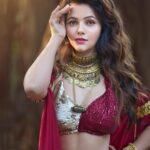 Rubina Dilaik Instagram - Naam ek, roop anek …. Arañÿä….. . . . . Shot by @propixer Styled by @anusoru @nidhikurda