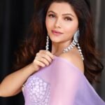 Rubina Dilaik Instagram - Kuch khaas hai…… . . . Shot by : @prashantsamtani Styled by: @ashnaamakhijani @styledbyashna Saree: @mulmul Bralette: @bigcee_fashionfirst Earrings: @goldqueen_in