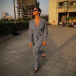 Rubina Dilaik Instagram - Holi k side effects 🤪 . . . . . Styled by: @ashnaamakhijani @styledbyashna Outfit: @springdiariesstore Neckpiece: @rubansaccessories @oakpinionpr