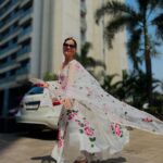 Rubina Dilaik Instagram - 💖🤞🏼 . . . . . Styled by: @ashnaamakhijani @styledbyashna Outfit: @aachho Eyewear : @vogueeyewear