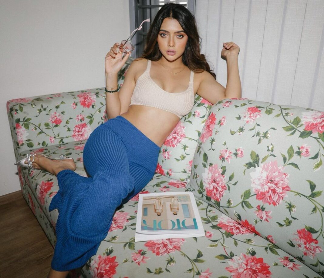 Ruhi Singh Instagram - No such thing as a bad angle 💁🏻‍♀️