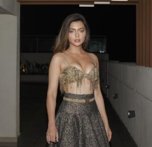 Ruhi Singh Instagram - They envy in disguise 🥸

Some close ups
Hmua @juveria_k 
Outfit @rockystarofficial 
Pics @hrishi_gharat