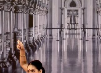 Rukmini Vijayakumar Instagram - I choreographed this piece more than ten years ago. It’s one of the only choreographies of mine that I have used for so long without really changing much over the years. This is the piece that I write about repeatedly in my book “Finding Shiva” and this is the piece that @anupjkat and @vivianambrose decided to name the coffee table book “Discovering Devi” after. Like I said in my earlier post…. It never gets old. I can dance it forever … and every single time, she appears in all her glory… the goddess. Music: Kalakriya series #bharatanatyam #dance #indiandance #devi #goddess #surrender #imagination #discoveringdevi
