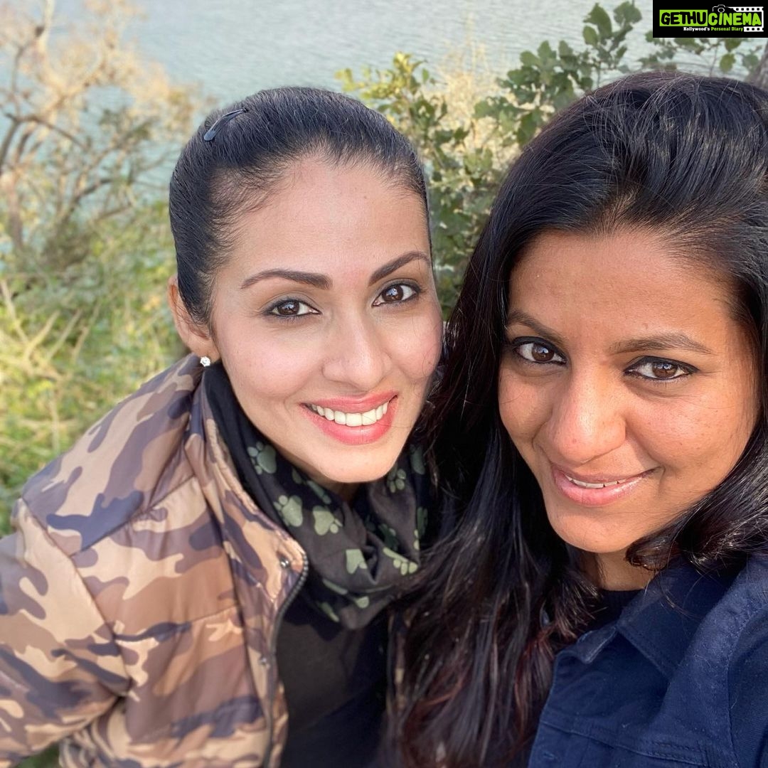 Sadha Instagram - When I travelled with a complete stranger little did I expect to hit it off from the word go! Now I have a friend for lifetime, the biggest gain out of the Corbett Trip.. 💚 @junglee_traveller you have my heart.. A woman chasing her dreams, following her heart with all integrity & dignity! Crazy, happy go lucky and selfless is how I’ve seen you! Be you and keep growing girl.. 💃🏻 Dhikala Forest Rest House