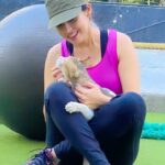 Sadha Instagram - There’s a cat in my gym!!! Don’t know if I attract cats or is it the other way! Work out for my mind and soul along with the body! 😀 #weekendvibes #catlover #animallover #sadaasgreenlife #mylife #happiness