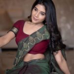 Sakshi Agarwal Instagram - 🤗🤗🤗 . . @sathyaphotography3 @dhiya_makeoverartistry . #sareelove #sakshiagarwal #dreamlife #homeshoot #kollywoodcinema Chennai, India