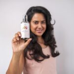 Sameera Reddy Instagram - Love my ALL Natural haircare routine using The Tribe Concepts @thetribeconcepts 90 Day Miracle Oil and Organic Hair Cleanser! 🌿 If you want Long, Strong, Thick hair - look no further ✨ Packed with goodness of rich herbs like amla, bhringraj, shikakai and hibiscus this duo is what I highly recommend ❤️ Shoot your haircare questions! Detailed video to follow! #TheTribeConcepts #HairCare #JoinTheTribe #HairOil #NaturalShampoo #StrongHair #ShinyHair