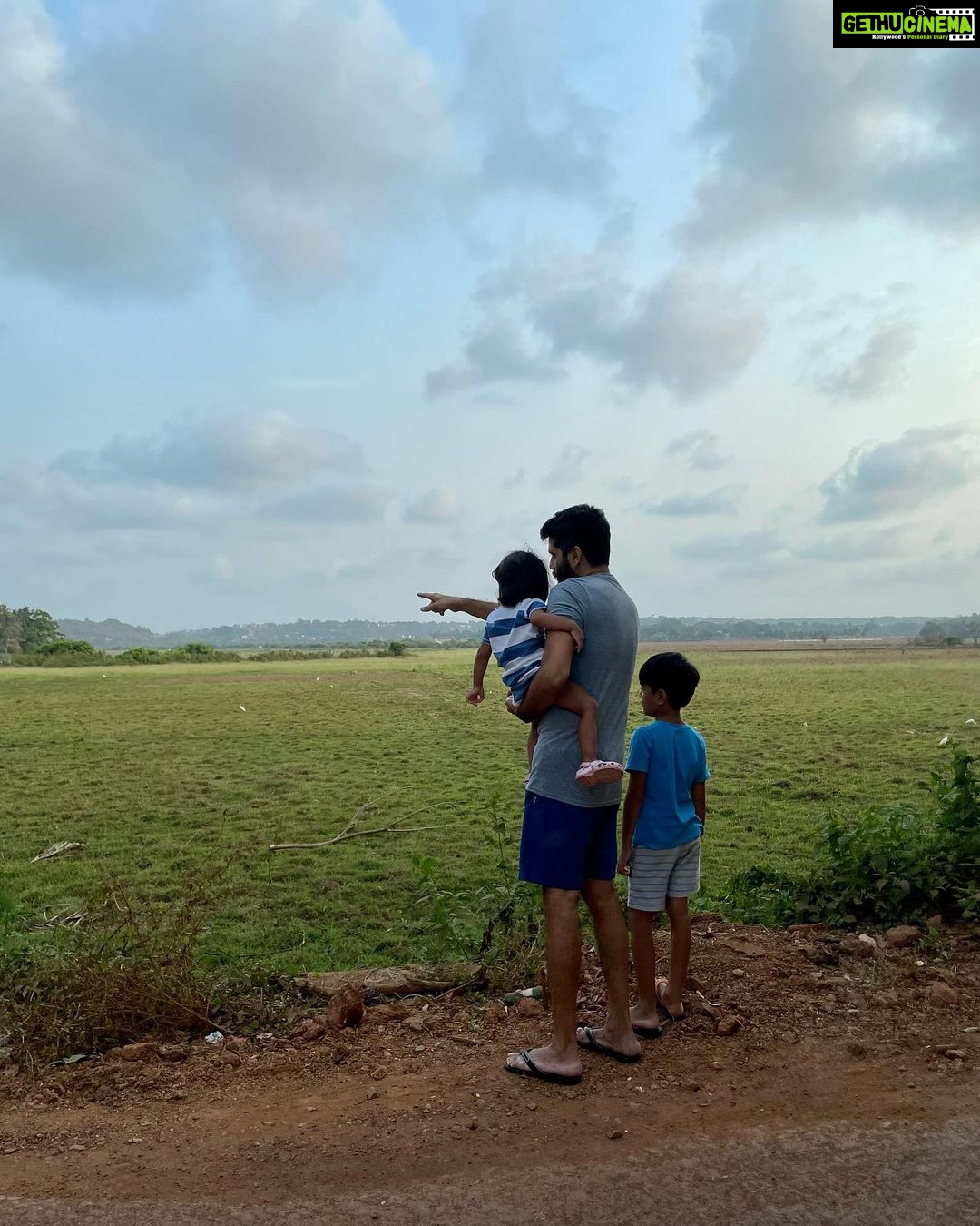 Sameera Reddy Instagram - Why did I move to Goa? I get asked this a lot šI was a very hardcore city girl! Me Leave Mumbai? - I would say ā No way Eveerrā but life really does a U turn sometimes and I canāt tell you how grateful I am everyday to be herešIn a space which is not as fast paced as I thought my life should be. itās also been interesting to see our goals for Hans and Nyra take a new thought process . Luckily Akshaiās work is close by here and though itās hard to have left my family, itās been a great decision . Sometimes the drive wears you down and a shift in mindset and space was maybe something we required and the time was right. I take timeout a lot. To slow down. To take stock . I never did that before. I also trusted the universe and it worked . Thank you Goaā¤ļøOnly gratitude ā¤ļøšš¼ #neversaynever #life #surprise