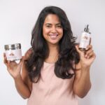 Sameera Reddy Instagram - Love my ALL Natural haircare routine using The Tribe Concepts @thetribeconcepts 90 Day Miracle Oil and Organic Hair Cleanser! 🌿 If you want Long, Strong, Thick hair - look no further ✨ Packed with goodness of rich herbs like amla, bhringraj, shikakai and hibiscus this duo is what I highly recommend ❤️ Shoot your haircare questions! Detailed video to follow! #TheTribeConcepts #HairCare #JoinTheTribe #HairOil #NaturalShampoo #StrongHair #ShinyHair