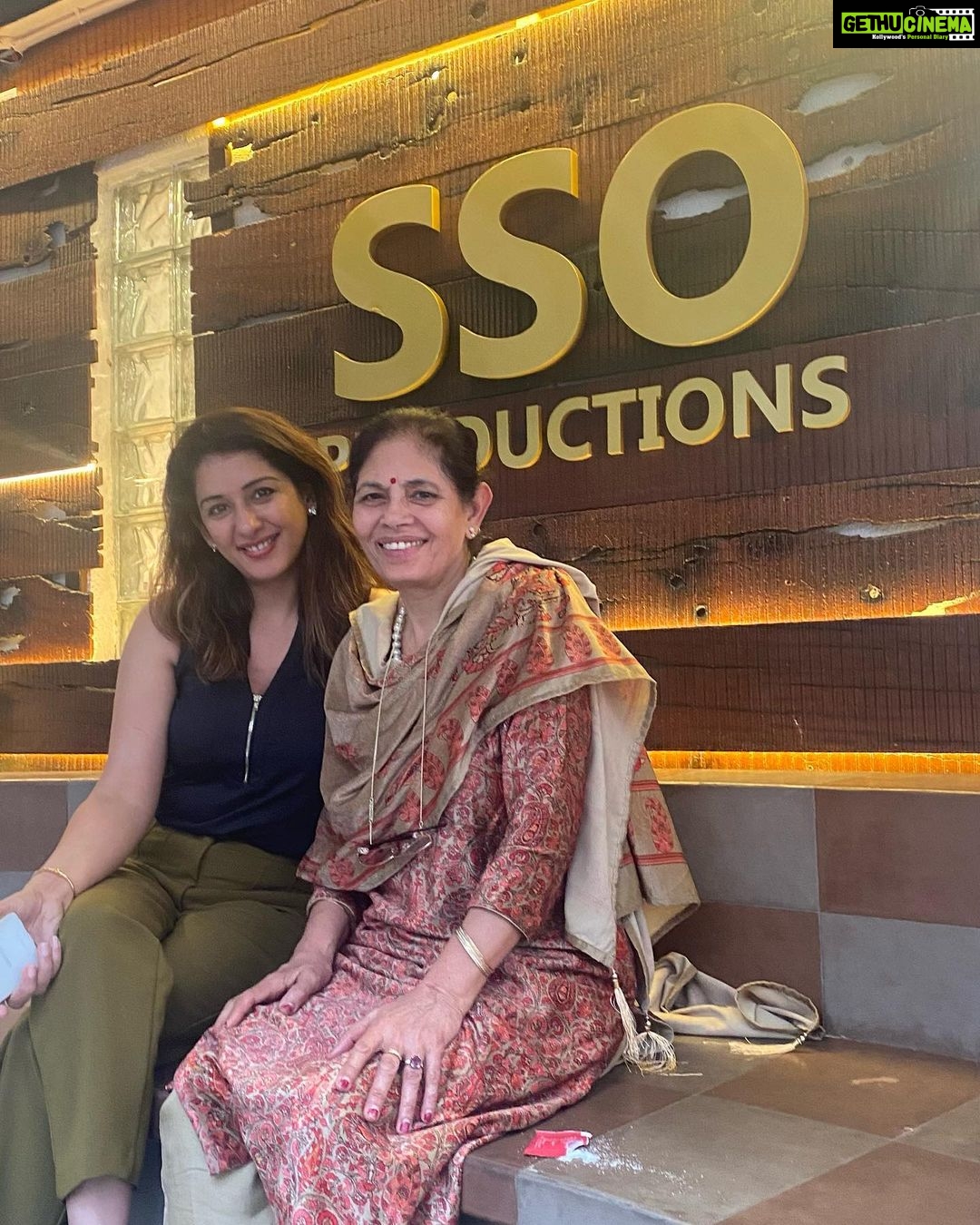Sameksha Instagram - Every women is special and inspiring in her own way. She is always juggling between so many roles and playing every role to the hilt. On this #womensday would like to express my gratitude to the women who have immensely inspired me . My mother-in-law #arunaoswal ππ» and my Sister-in-law @shallujindal β¦ their humility and grace is something I really admire. My mother @usha22official πhas unmatchable patience and ability to smile , no matter what life has to offer. @sajnigill I really look upto you ππ»@isharawat you are my support system, thanks for being there π€ #internationalwomensday #happywomensday to all the WOMEN π₯°