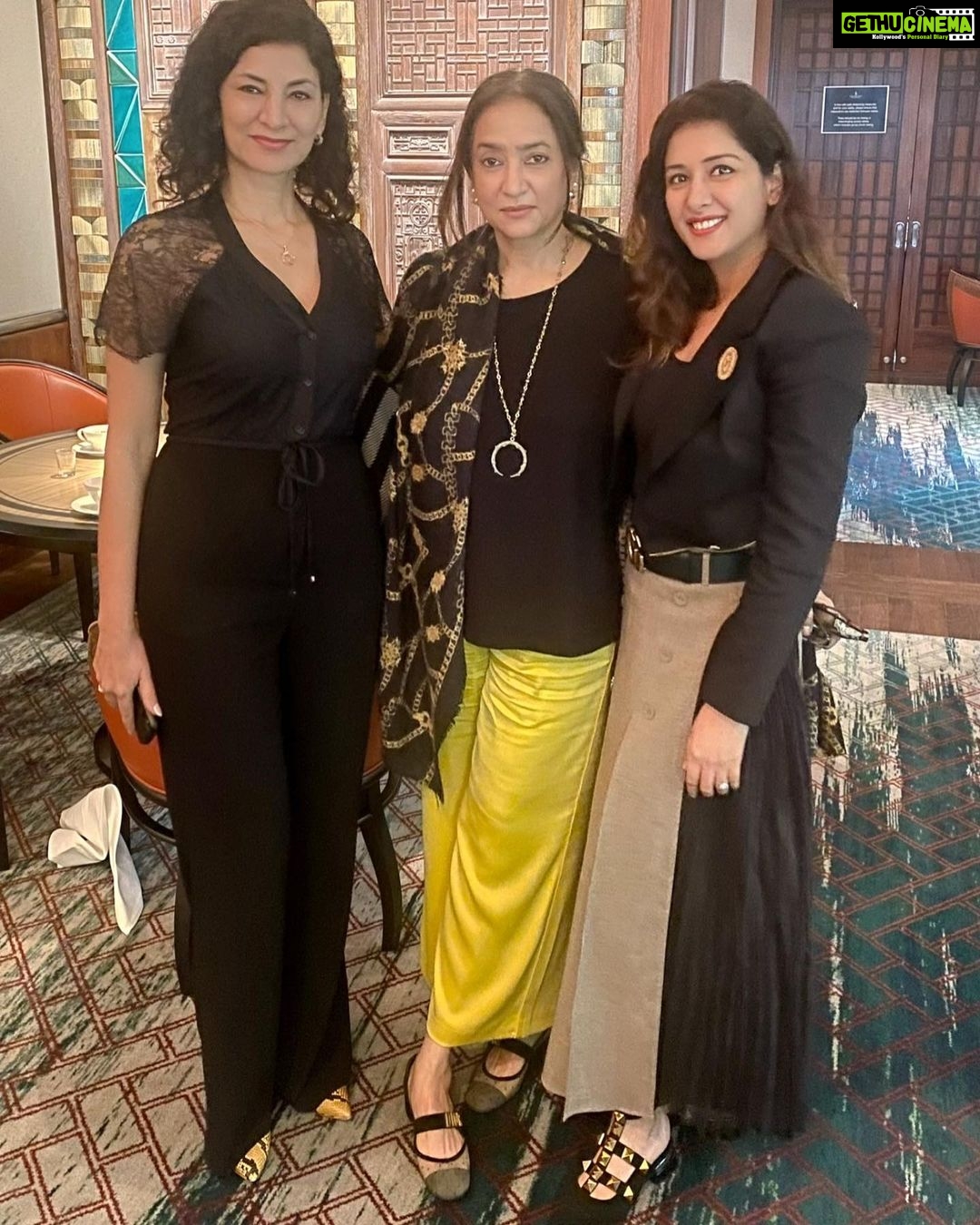 Sameksha Instagram - Every women is special and inspiring in her own way. She is always juggling between so many roles and playing every role to the hilt. On this #womensday would like to express my gratitude to the women who have immensely inspired me . My mother-in-law #arunaoswal ππ» and my Sister-in-law @shallujindal β¦ their humility and grace is something I really admire. My mother @usha22official πhas unmatchable patience and ability to smile , no matter what life has to offer. @sajnigill I really look upto you ππ»@isharawat you are my support system, thanks for being there π€ #internationalwomensday #happywomensday to all the WOMEN π₯°