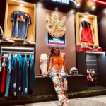 Samyuktha Hegde Instagram – What a faftastic night!
.
.
.
MUA: @makeupbyrashidapavthiwala 
@pumaindia @puma @royalchallengersbangalore 
#rcb #pumafam #puma #cricket RCB Bar & Cafe