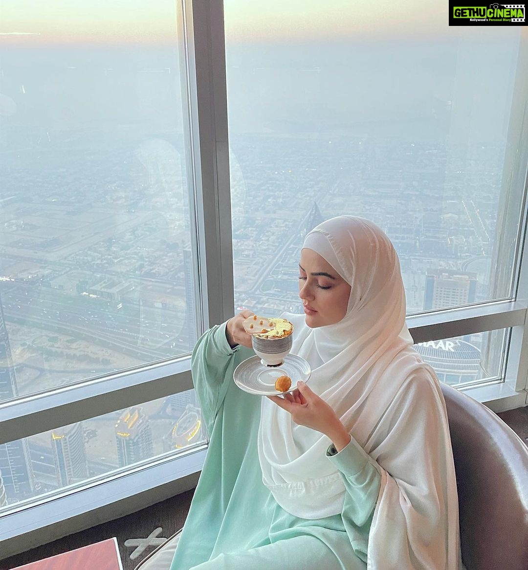 Sana Khan - 350.8K Likes - Most Liked Instagram Photos