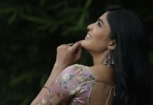 Sanchita Shetty Instagram - Beauty is the purest feeling of the soul. 🌷 PC : @royale_dharma 📸📸 Styled : @naziasyed Cloths : @naziasyedofficial Special thanks : @janaxe13 #sanchita #innerbeauty #innerpeace #serenity #sanchitashetty #spreadlovepositivity ❤️