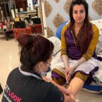 Sanjjanaa Instagram - Book your Salon At Home only on get look @getlook.in , ❤️ ❤️ #GetLook #GetLookSalonAtHome #Salon #SalonAtHome #reelinstagram #Sanjjanaagalrani #beauty #MySalonMyWay #Fashion #southindiancinema #Sanjjanaa #kannadafilmactress #Salonsale #Bangalorewomen #Punewomen #Jodhpurwomen #Mumbaiwomen #KolkataWomen ❤️ ❤️ Earrings by @chamundeshwaricollections Outfit by @athira_couture_