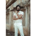 Santhosh Prathap Instagram - Appear as you are. Be as you appear 💫 Costume designer @radikadesignerandmua DOP @sinty_boy Retouch @shotbypanneer Assistant @balaa1981 #reels #reelsinstagram #trending #fashion #actor #actorslife #model #shoot #cwc #cwc3 #yolo #gratitude #grateful #retro #explore #macho EVP Film City