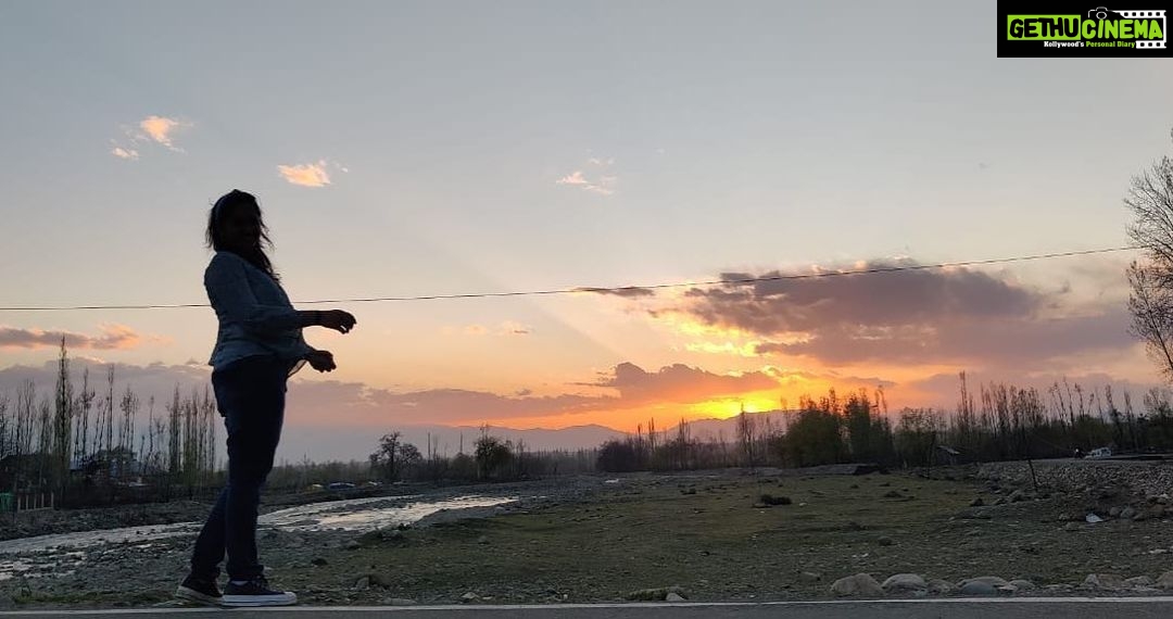 Sanusha Instagram - Time to go back ❤️ #kashmir #time #to #go #back