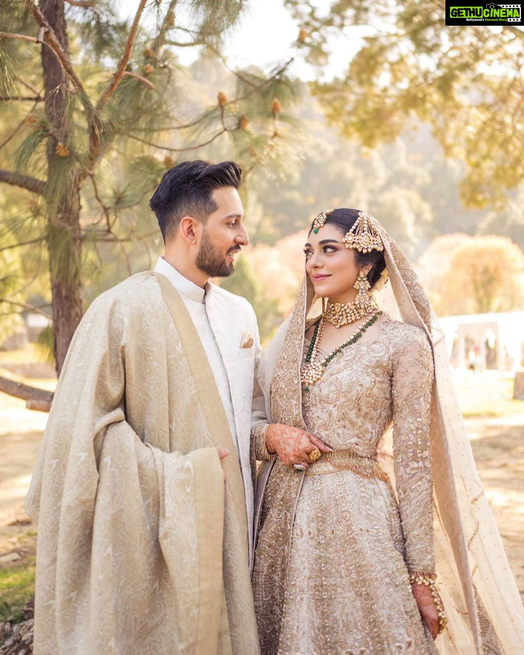 Sarah Khan Instagram - Welcome to the family Osman though you already were a family but now the bond is even more stronger! May Allah bless you two with a very healthy and happy married life InshAllah πβ₯οΈβ¨ Fact. My brother in law and my husband are extremely good friends. π @sir @falakshabir1 π @farahandfatima π @jaipurandco π @akifilyasofficial πΈ @mahasphotographyofficial Margalla Hills