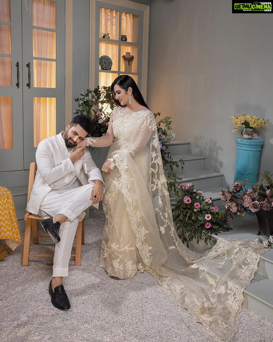 Sarah Khan Instagram - Nilofer Shahid Presents ‘SAPNAY’ Starring Falak Shabbir and Sarah Khan (LINK IN BIO) Sapnay is an Enchanting Tale of a Blossoming Romance of a girl who set afoot to gratify her desire for the not-so-ordinary. she not in her wildest imagination knew that her need would find harbour. @meeras.ns @massivemixrecord @falakshabir1