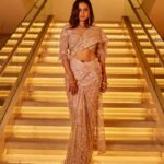 Sargun Mehta Instagram – Nirri agg e aa ??

Outfit : @anjaleeandarjunkapoor
Stylist : @d_devraj 
Jewellery- @balkishanjewellers 
Pic – @farazdaksaifuddin 

#cocktail #cocktailparty