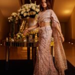 Sargun Mehta Instagram – Royal wali vibe ..

Outfit : @anjaleeandarjunkapoor
Stylist : @d_devraj
Jewellery- @balkishanjewellers
Pic – @farazdaksaifuddin

#cocktail #cocktailparty