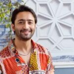 Shaheer Sheikh Instagram - Ada yang bersiap-siap menyapa ANTV Lovers nihhh!! Siapakah dia? Yap, bener banget Shaheer Sheikh bakal menyapa kalian langsung melalui series keren “Cinta di Langit Taj Mahal”, Mulai Jumat, 1 April 2022 Hanya di ANTV!! #shaheersheikh #cintadilangittajmahal #antvlebihberwarna