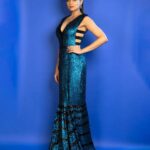 Shamita Shetty Instagram - Glam Up and Glow 🌟✨ . . . Outfit @namratajoshipura Hair @kantamotwani @kromakaysalon Jewellery @anmoljewellers Styled by @stylebysaachivj Assisted by @sanzimehta777 Pictures @harshphotography11 Assisted by @vickkyvandre Managed by @bethetribe @meghna.agrawall #aboutlastnight #eventdairies #awardsnight #ootn #iconicgoldawards #2022 #glam