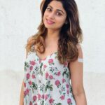 Shamita Shetty Instagram – Be Bright Be Happy Be You ❤️🌈🌸🧿❤️

@pasha.india 
@vblitzcommunications 
.

.

.

#summervibes #floralmood #picoftheday #happiness #love #choosehappy