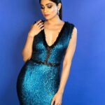Shamita Shetty Instagram – Glam Up and Glow 🌟✨
.
.
.
Outfit @namratajoshipura 
Hair @kantamotwani @kromakaysalon 
Jewellery @anmoljewellers
Styled by @stylebysaachivj
Assisted by @sanzimehta777
Pictures @harshphotography11
Assisted by @vickkyvandre
Managed by @bethetribe @meghna.agrawall 

#aboutlastnight #eventdairies #awardsnight #ootn #iconicgoldawards #2022 #glam