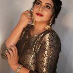 Shamna Kasim Instagram - 100 days function #akanda #telugumovie Costume : @t.and.msignature Jwellery: @mangatraineeraj Hairstylist: @hairartistpoojagupta Pics : @photography_by_chandu Final edit: @v_capturesphotography Personal staff: @bhanu.reshma.90