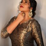 Shamna Kasim Instagram - 100 days function #akanda #telugumovie Costume : @t.and.msignature Jwellery: @mangatraineeraj Hairstylist: @hairartistpoojagupta Pics : @photography_by_chandu Final edit: @v_capturesphotography Personal staff: @bhanu.reshma.90