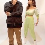 Shilpa Shetty Instagram - Anjali tab bhi chali gayi thi, Anjali ab bhi chali gayi 🤣😋😂 @filmy.mirchi . . . . #PintolaShapeOfYou #ShapeOfYou #friends #funny #reels #reelitfeelit