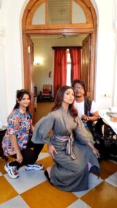 Shilpa Shetty Instagram - Vibing on some @beyonce energy today ♨️🌞💫

@hairstories_byseema @ajayshelarmakeupartist 
.
.
.
.
.
#Sukhee #onset #PatialaDiaries #behindthescenes #BTS #reelitfeelit #reelkarofeelkaro #trending #explore