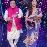 Shilpa Shetty Instagram - Rangon ke tyohaar mein bhi,🎨 Rangon se zyada lagti hai acchi jinki harr adaah 😍 Dil thaamiye… kyunki♥️ Woh hain humaare Govinda 💃🏻🕺 @govinda_herono1 . . . . . #IndiasGotTalent #IGT #BTS #HoliSpecial #happiness #oldfriends #friendslikefamily #90sbollywood