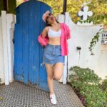 Shraddha Das Instagram - Of course, I don’t know how to act my age. I’ve never been this age before! Happy Birthday to me🥳 📸 @mumbaiphotowala & @snehzala Styling: @artbyavnee @bistrovagator #birthday #goa #vagator #pink Bistro Vagator