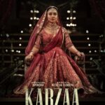 Shriya Saran Instagram - Kabza is an action movie set in 1970's. This movie depicts the journey of a brutal gangster in India history ever revealed. Even I'm curious to know about it.. aren't you? Directed by amazing @rchandru_movies . thank you @sithara_kudige for this stunning outfit . Jwellery by @kushalfashionjewellery Make up by : @makeupbymahendra7 Hair by : @priyanka__hairstylist . So happy be working with amazing actors …. This is going to to be one fantastic movie 🎥 @nimmaupendra @kichhasudeepa @kabzaamovie @ravibasrur