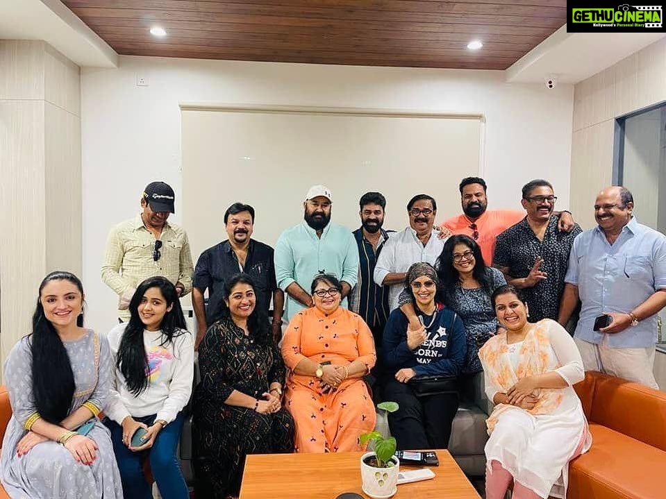 Shweta Menon Instagram - @amma.association #AMMA @mammootty @mohanlal @actor.sidhique @edavelababu @maniyanpillaraju @lal_director @baburajactor @surabhi_lakshmi @pillai_manju @_tiny_tom_ @kaillash7 @actor_vijaybabu @pashanamshajioff @imbeena.antony @sarayu_mohan @parislaxmi @swasikavj @ansiba.hassan @riaa_saira @prajodkalabhavan @thesnyalikhan @ponnammababu @sureshkrishna_5 @lenaasmagazine @lakshmi.sruthi @devichandana82 @ananyahere @rachananarayanankutty @iamunnimukundan @actor_jayasurya @sudhirkaramana @shwetha_menon Association of Malayalam Movie Artistes