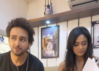 Shweta Tiwari Instagram - Are we listening to the same song @sourabhraaj.jain 😃