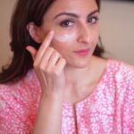 Soha Ali Khan Instagram – Following a skincare routine & the right order to layer it is so important!
I’ve been using the dermatologist recommended @cetaphil_india Bright Healthy Radiance Range for the AM to PM routine, which includes four simple steps:


1️⃣ Brightness Reveal Creamy Cleanser removes impurities without drying the skin.

2️⃣ Bright Healthy Radiance Brightness Refresh Toner hydrates and refreshes the skin. It doesn’t make skin sticky or greasy!

3️⃣ Bright Healthy Radiance Brightening Day Protection Cream contains SPF15. Has a moisturising formula and works on reducing dark spots caused by sun in just 4 weeks.

4️⃣ Brightening Night Comfort Cream has Hyaluronic acid. The formula reduces dark spots & repairs the skin overnight!

And that’s how I keep my skin healthy & radiant all day around!

#cetaphilindia #sensitiveskinexpert #dermatologistrecommended #cetaphilbrighthealthyradiance #ninacinamide #skincare #skincareroutine #naturalingredients #cetaphilgentleskincleanser #cetaphilcreamycleanser