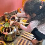 Soha Ali Khan Instagram – Herath Mubarak 
Happy Mahashivratri to all
Wishing peace, happiness, love and light to all 
Om Namah Shivaay 
#mahashivratri #family #love
