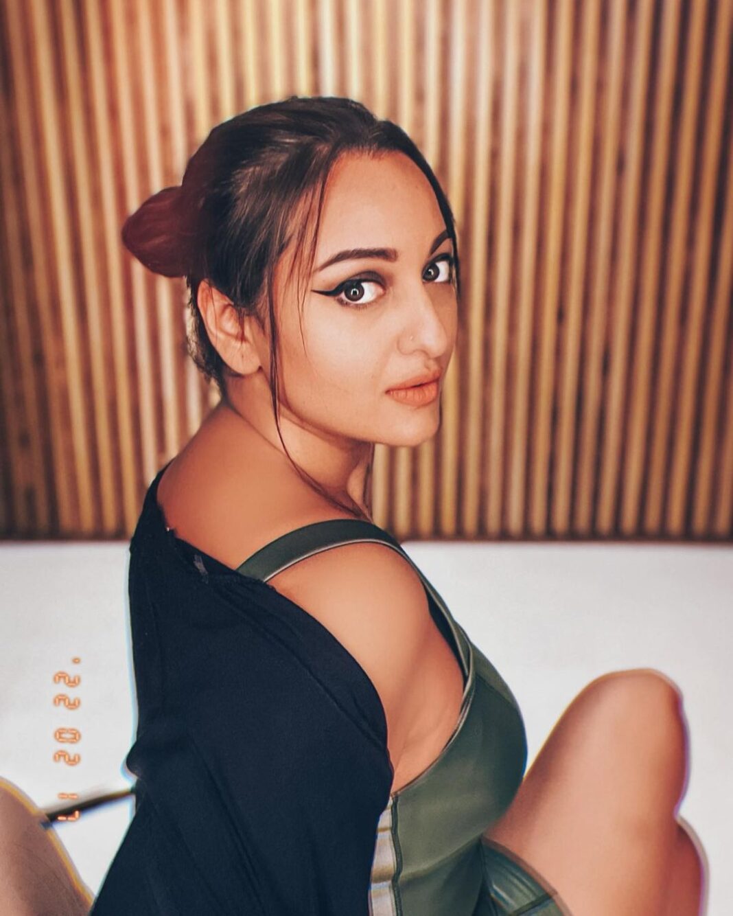 Sonakshi Sinha Instagram - Can we start the weekend over again? I wasn't ready.