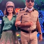 Sonali Bendre Instagram – With the man who needs no introduction! @apnabhidu 

#didlilmasters @zeetv 

#jackieshroff #trendingreels #song #reelitfeelit